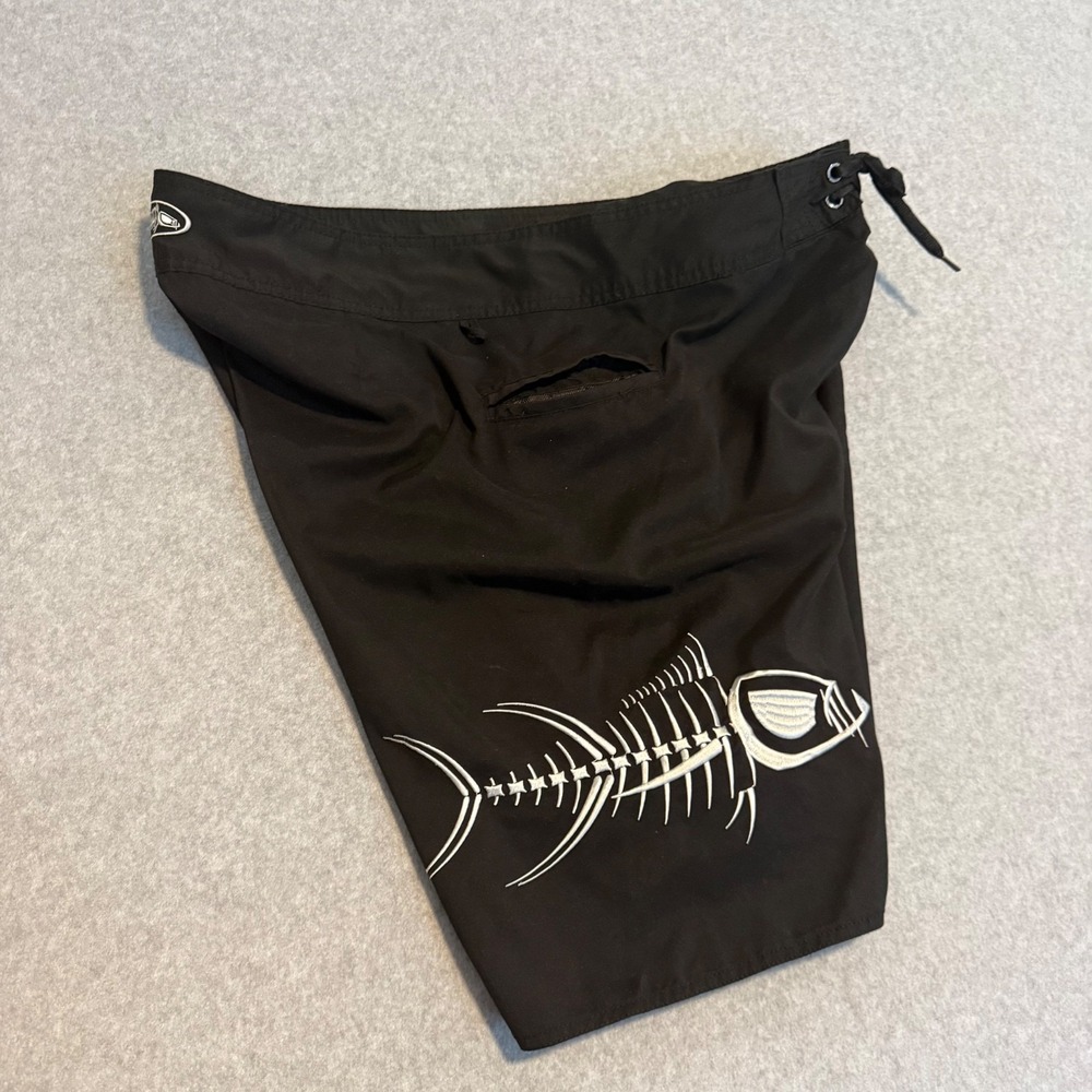 Tormenter Mens Black Board Shorts 40 Embroidered Fish Skeleton‎ Cargo Surf Swim